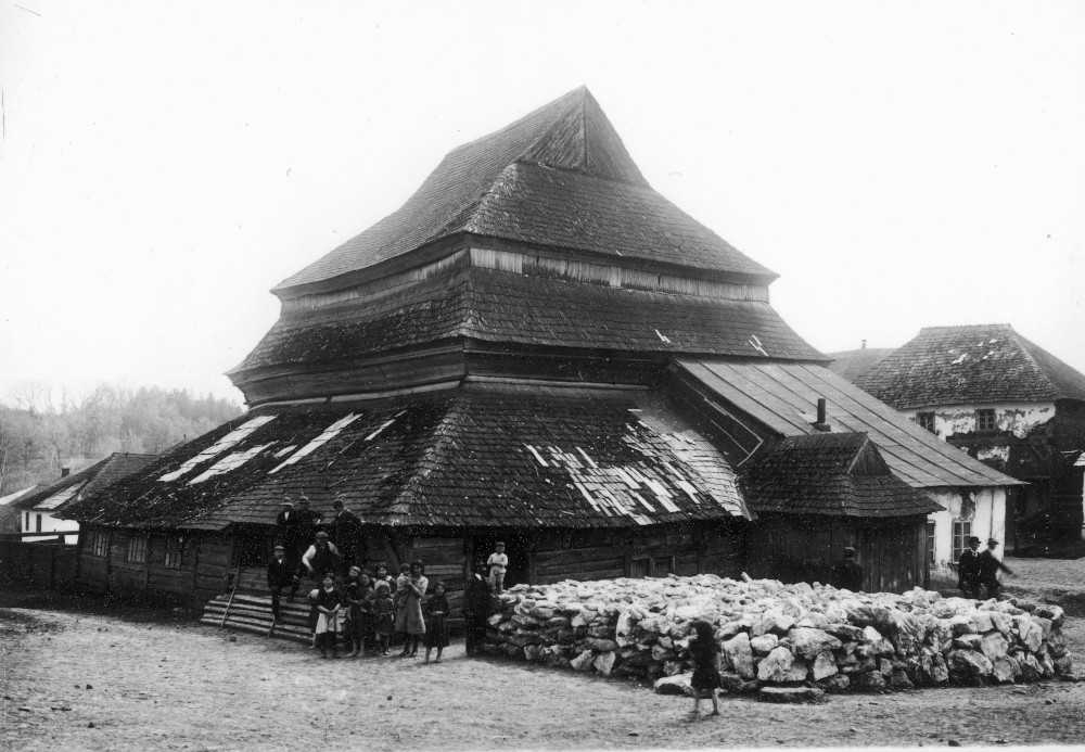 Gwozdiec Synagogue